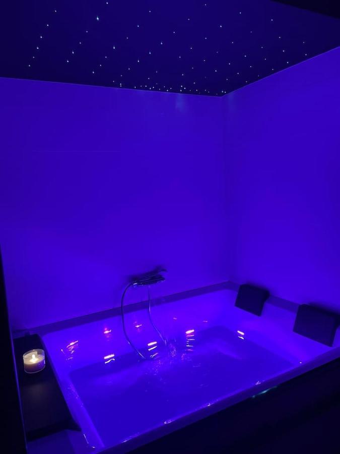 Love Room Gémozac エクステリア 写真